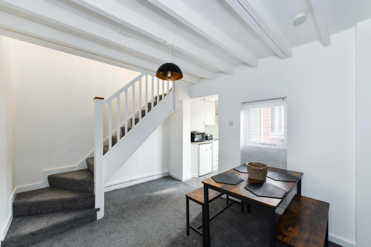 Newark Central Cottage Екстериор снимка